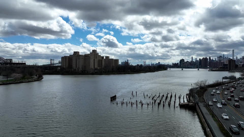 cars driving Harlem River FDR Drive in New York City slow