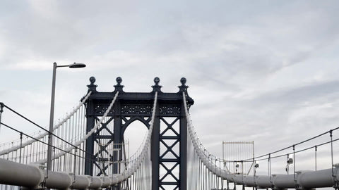 crossing Manhattan Bridge from driver pov