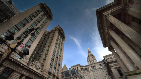 Manhattan Municipal Building - 4K timelapse during day